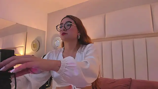 AmbarSantany online show from February 6, 8:23 pm