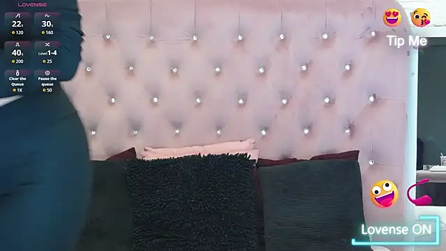 KikiSweet08 online show from September 23, 4:15 am