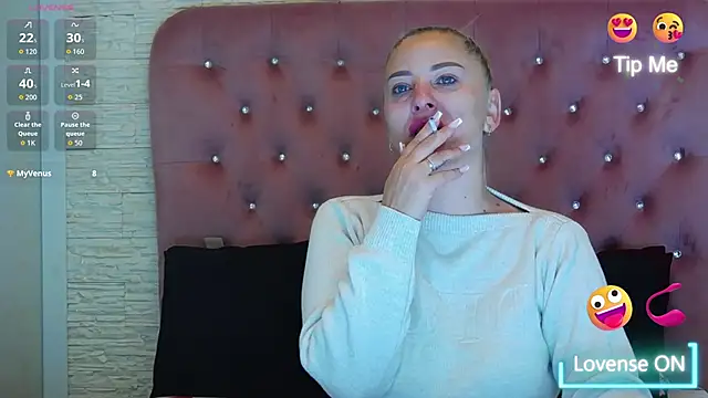 KikiSweet08 online show from December 3, 5:26 am