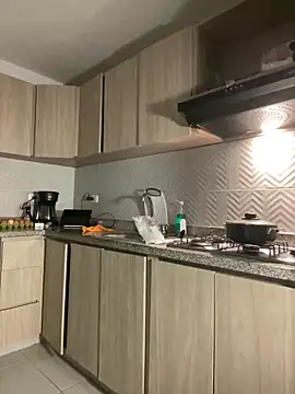 HollyHudsonn online show from March 17, 4:08 am