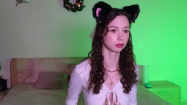 katycrown online show from December 27, 11:17 am