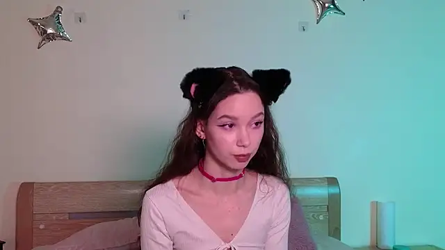 katycrown online show from January 26, 7:32 am