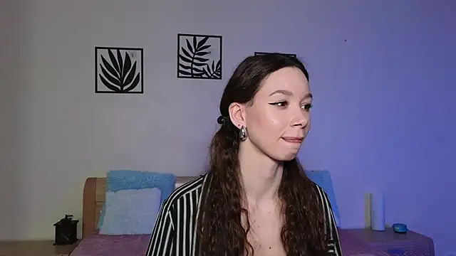 katycrown online show from March 13, 7:06 pm