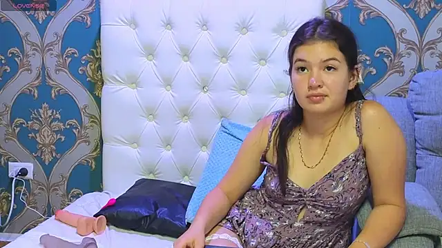 lilimini032 online show from January 8, 1:21 am