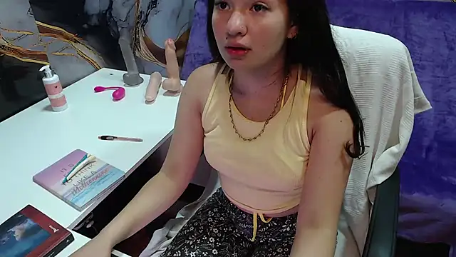 lilimini032 online show from February 22, 7:14 pm