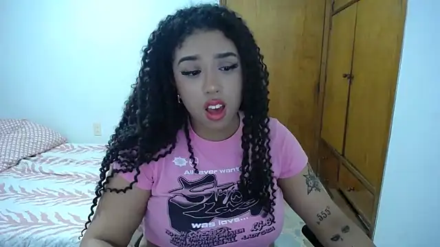 Snapshot of barbara_falcons chatting on March 11, 3:16 am barbara falcons online show from March 11, 3:16 am
