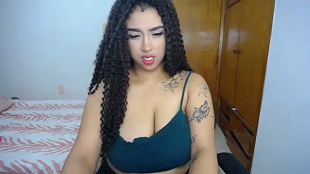 Snapshot of barbara_falcons chatting on March 15, 4:24 am barbara falcons online show from March 15, 4:24 am