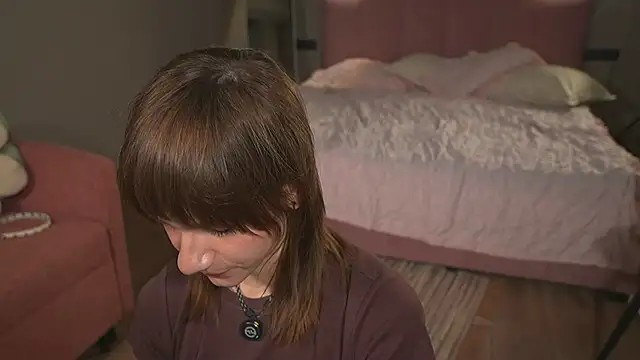 Snapshot of EnchantedIvy chatting on April 1, 6:38 pm EnchantedIvy online show from April 1, 6:38 pm