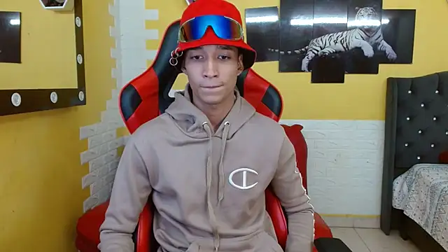 Snapshot of jose_sexycumm chatting on September 19, 8:42 pm jose sexycumm online show from September 19, 8:42 pm