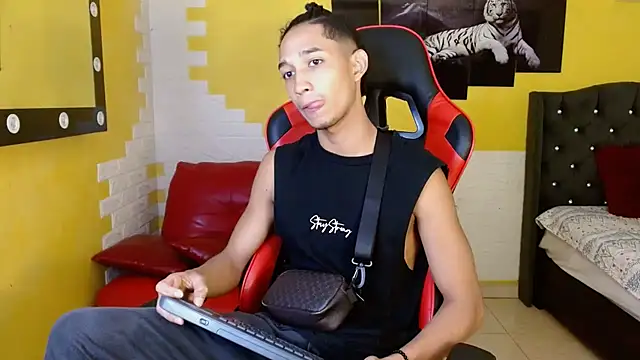 Snapshot of jose_sexycumm chatting on September 26, 7:18 pm jose sexycumm online show from September 26, 7:18 pm