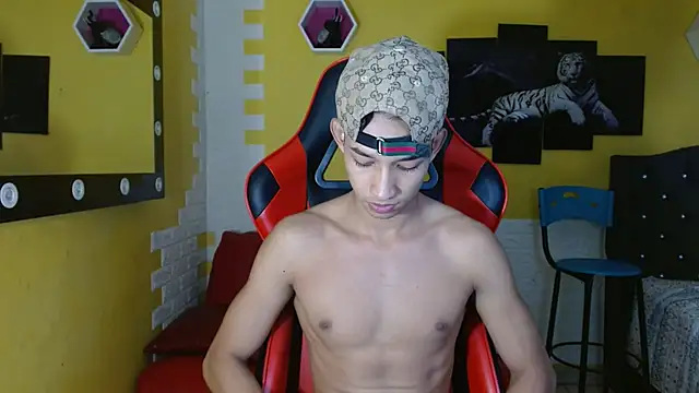 Snapshot of jose_sexycumm chatting on October 7, 7:22 pm jose sexycumm online show from October 7, 7:22 pm