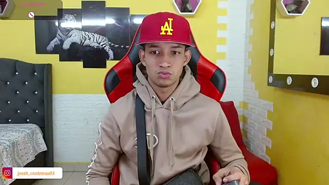 Snapshot of jose_sexycumm chatting on October 17, 8:11 pm jose sexycumm online show from October 17, 8:11 pm