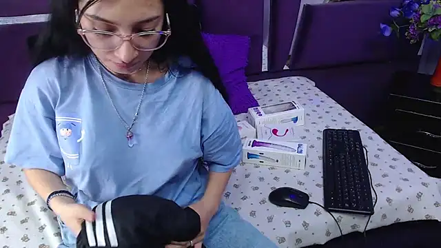Snapshot of Katty_Queen chatting on March 1, 12:23 pm Katty Queen online show from March 1, 12:23 pm
