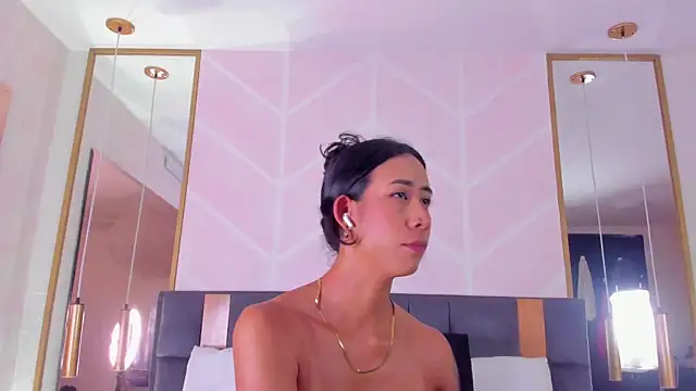 GabyPetit online show from December 18, 8:15 pm