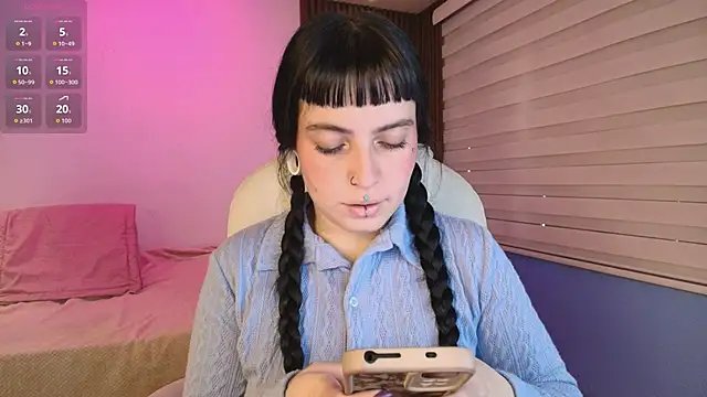 Lucy Smith2 online show from September 29, 7:51 pm