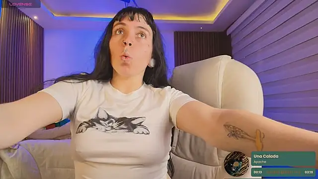 Lucy Smith2 online show from October 27, 7:51 pm