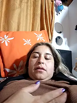 Snapshot of yajahil chatting on November 9, 8:23 am yajahil online show from November 9, 8:23 am