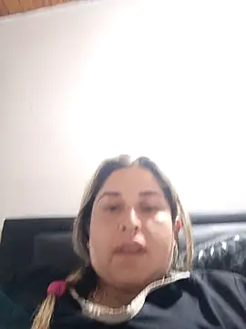 Snapshot of yajahil chatting on February 5, 5:45 am yajahil online show from February 5, 5:45 am