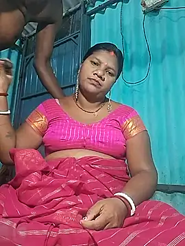 Snapshot of pujavinod chatting on February 15, 4:34 pm pujavinod online show from February 15, 4:34 pm