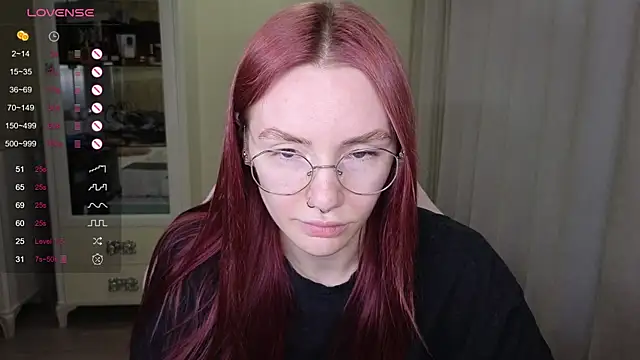 littlevildevil online show from September 30, 11:04 am