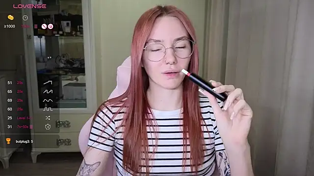 littlevildevil online show from October 12, 11:09 am