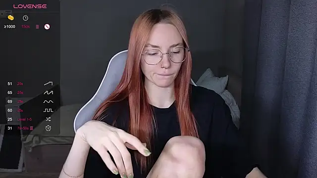 Snapshot of littlevildevil chatting on November 28, 10:51 am littlevildevil online show from November 28, 10:51 am