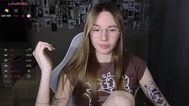 littlevildevil online show from April 28, 11:37 am