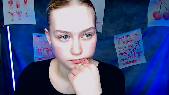 MademoiselleCl online show from February 25, 1:32 pm