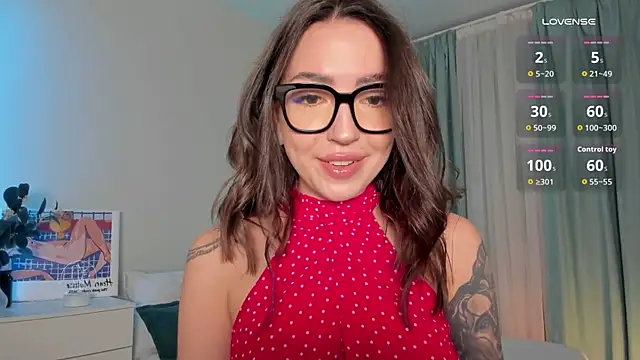 Snapshot of Oh_My_Dianee chatting on October 25, 8:33 am Oh My Dianee online show from October 25, 8:33 am