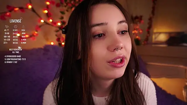 GillianDowdey online show from November 11, 3:17 am