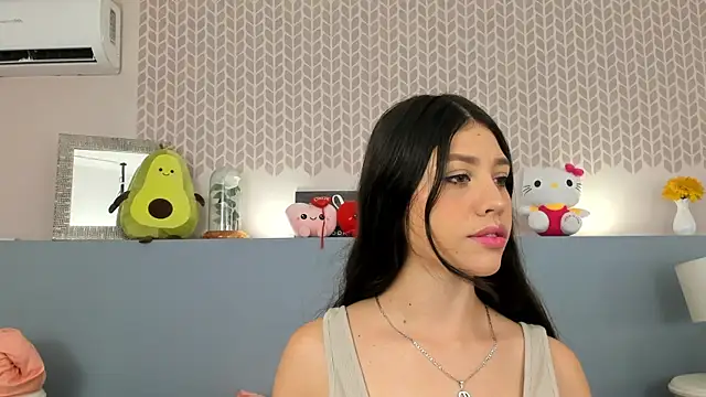 CheryelFox online show from May 20, 11:44 pm