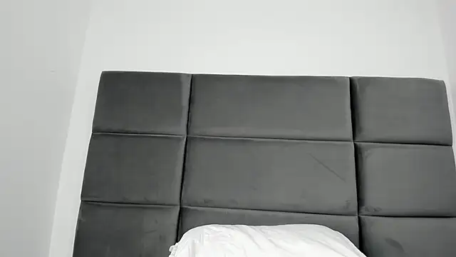 Snapshot of Lizz_Luna chatting on November 26, 6:42 pm Lizz Luna online show from November 26, 6:42 pm