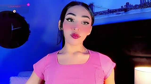 Snapshot of Valery_Sophiia chatting on February 7, 5:52 am Valery Sophiia online show from February 7, 5:52 am