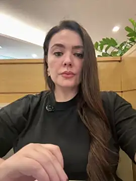 Sophie Eaton online show from December 15, 7:51 pm