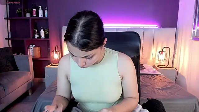 VickyBuunny online show from January 15, 2:46 pm