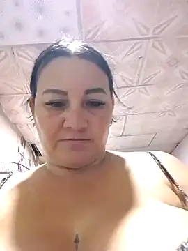 Snapshot of lupita_2023 chatting on November 9, 4:11 am lupita 2023 online show from November 9, 4:11 am