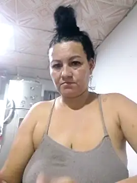 Snapshot of lupita_2023 chatting on February 4, 11:31 pm lupita 2023 online show from February 4, 11:31 pm