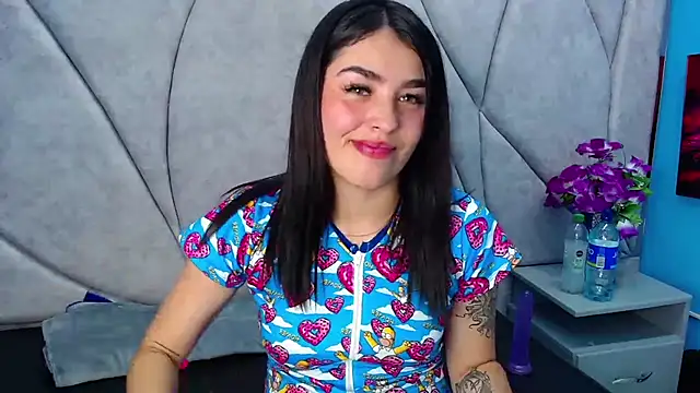 Snapshot of Mia_Charlothe chatting on December 29, 5:53 am Mia Charlothe online show from December 29, 5:53 am