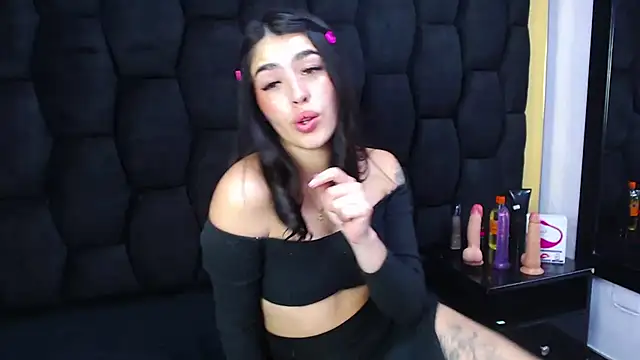 Snapshot of Mia_Charlothe chatting on February 1, 3:08 am Mia Charlothe online show from February 1, 3:08 am