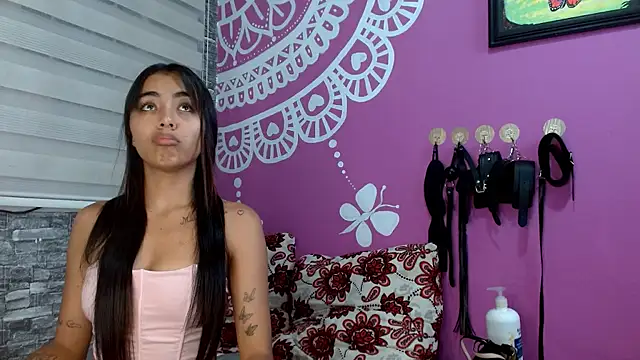 AntonellaAndNoah online show from February 5, 5:23 am