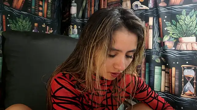 Snapshot of julietta___jackson chatting on February 13, 8:13 pm julietta jackson online show from February 13, 8:13 pm