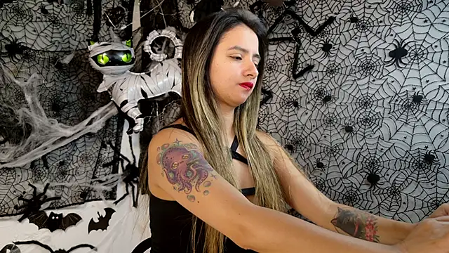 Snapshot of julietta___jackson chatting on October 17, 8:22 pm julietta jackson online show from October 17, 8:22 pm