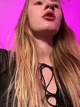 saint cat25 online show from November 16, 6:35 pm