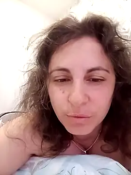 ShelaDiass online show from May 10, 1:44 am