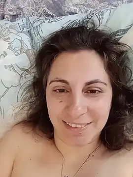 ShelaDiass online show from May 17, 4:43 am