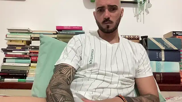 alessandromori91 online show from April 25, 9:12 pm