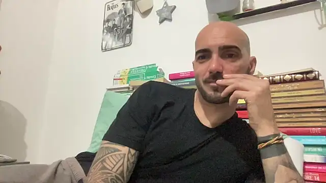 alessandromori91 online show from May 8, 11:21 pm
