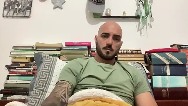 alessandromori91 online show from May 14, 9:10 pm