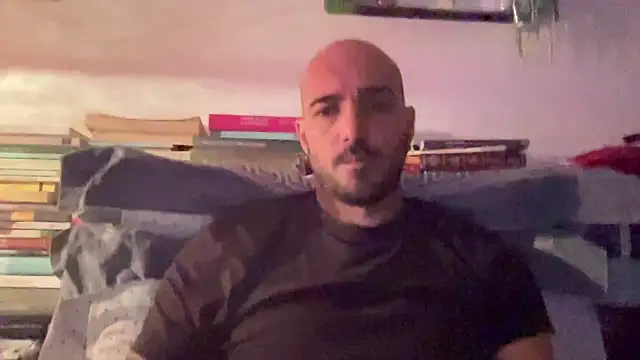 alessandromori91 online show from May 21, 7:21 pm