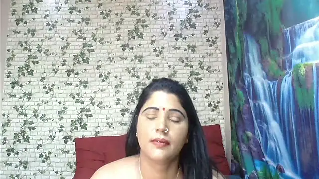 Snapshot of XIndianintimacy chatting on March 22, 1:43 am XIndianintimacy online show from March 22, 1:43 am
